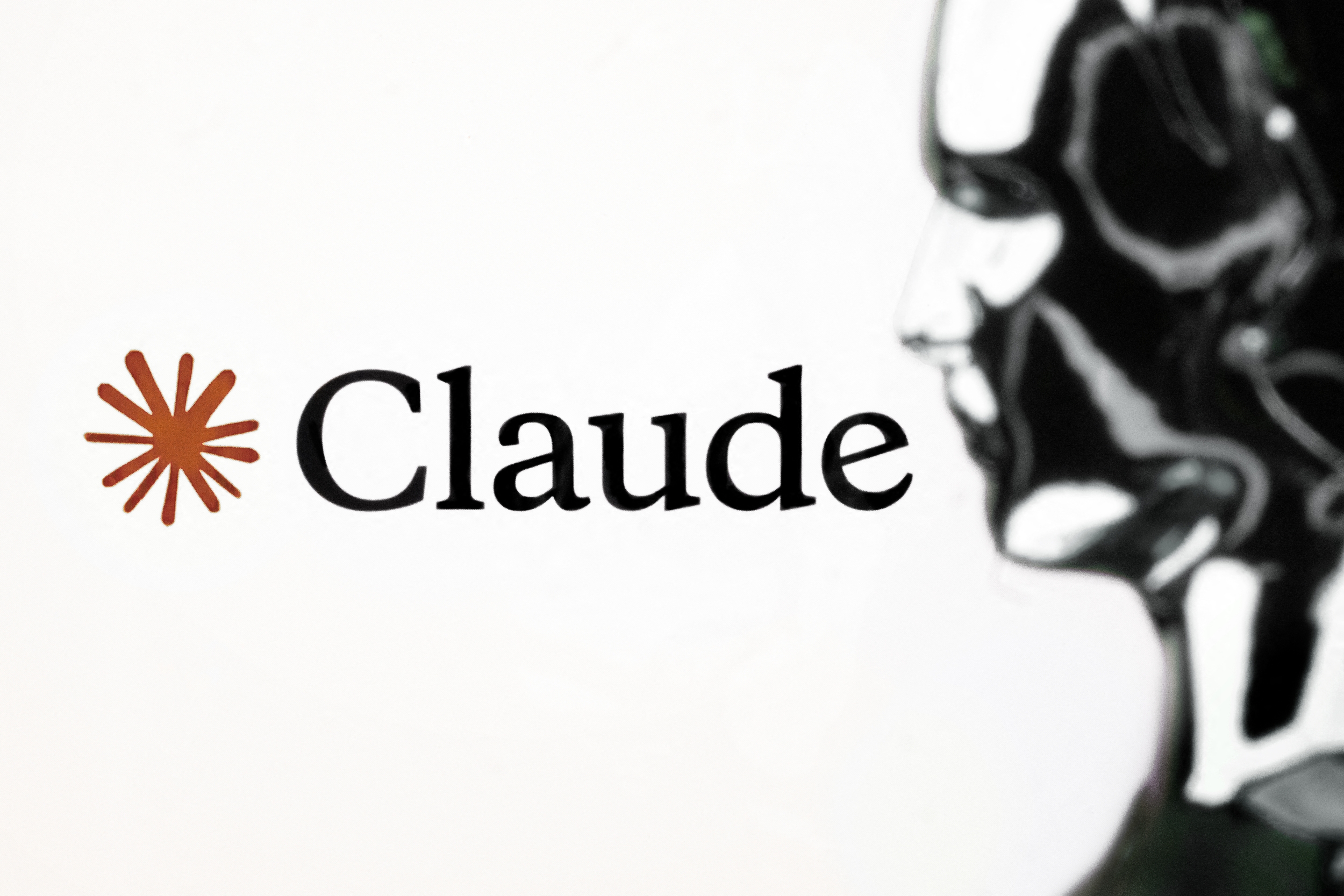 Anthropic funding round AI valuation